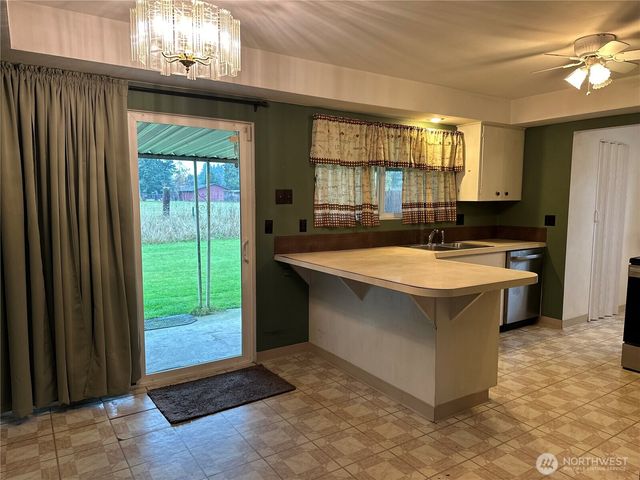 2721 Terry Avenue, Longview, WA 98632