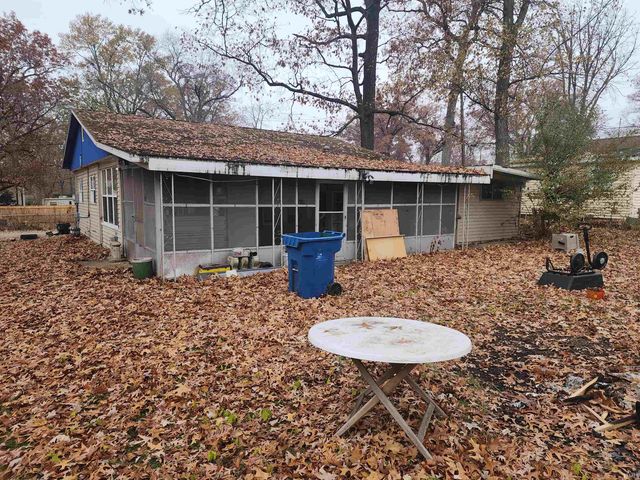 7976 N Tecumseh Road, Walkerton, IN 46574