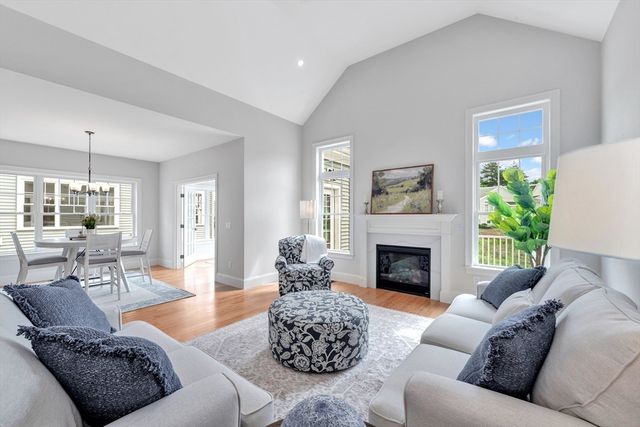 4 Weber Farm Road 4, Wrentham, MA 02093