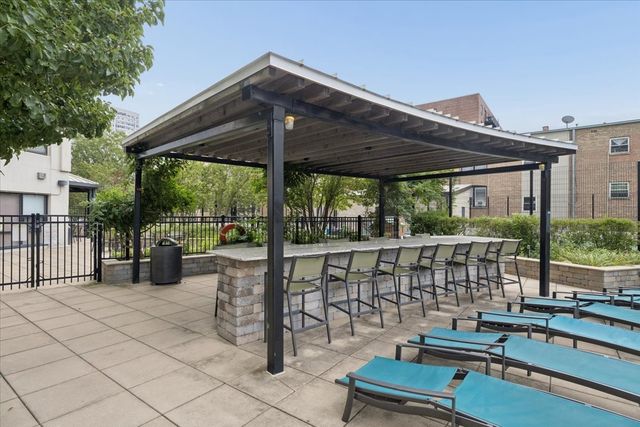 3930 N Pine Grove Avenue 2612, Chicago, IL 60613