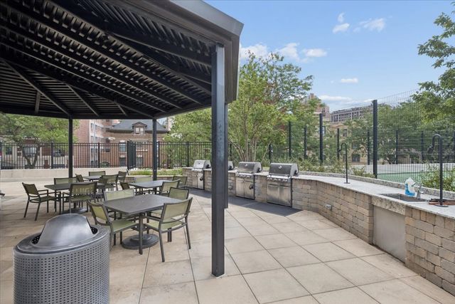 3930 N Pine Grove Avenue 2612, Chicago, IL 60613