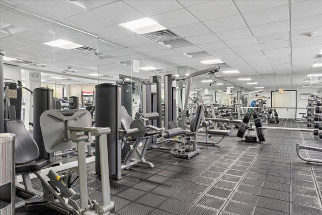 3930 N Pine Grove Avenue 2612, Chicago, IL 60613