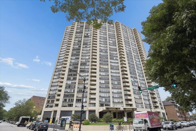 3930 N Pine Grove Avenue 2612, Chicago, IL 60613