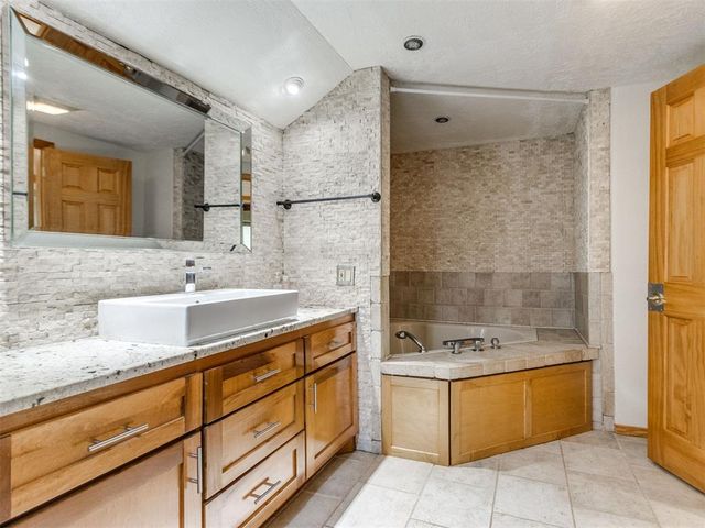 1822 Brookhaven Boulevard, Norman, OK 73072