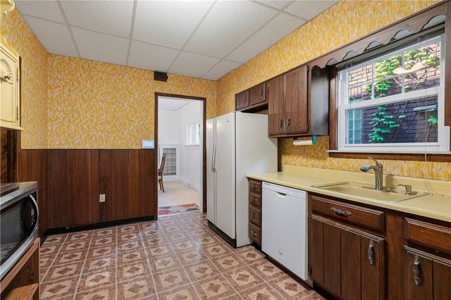 905 N Euclid Ave., Highland Park, PA 15206