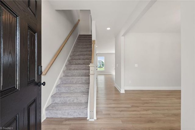 865 Brooklet Court, Winston-salem, NC 27127