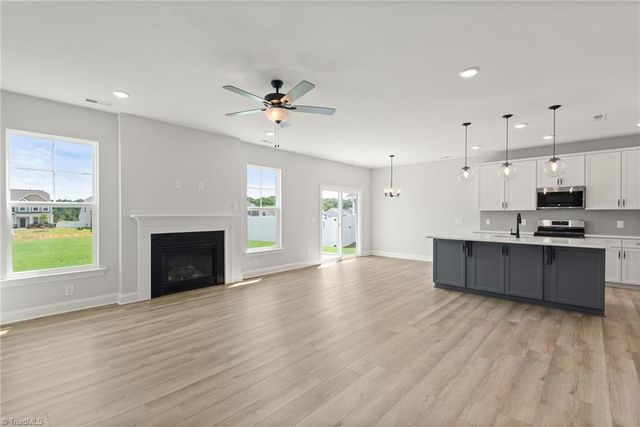 865 Brooklet Court, Winston-salem, NC 27127