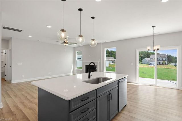865 Brooklet Court, Winston-salem, NC 27127