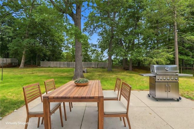124 Chatworth Avenue, Warwick, RI 02886