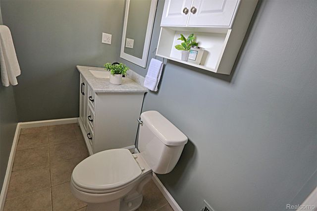 14182 Blue Skies Street, Livonia, MI 48154