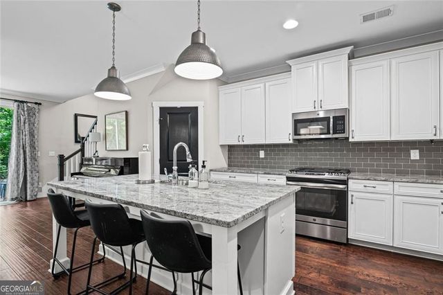 138 Bellehaven Drive, Woodstock, GA 30188