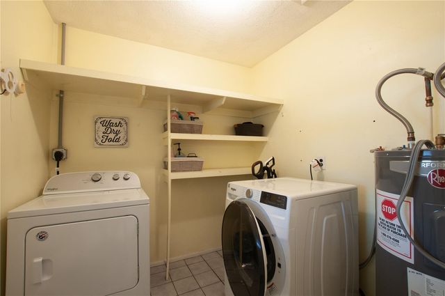 22295 MONTROSE AVENUE, Port Charlotte, FL 33952