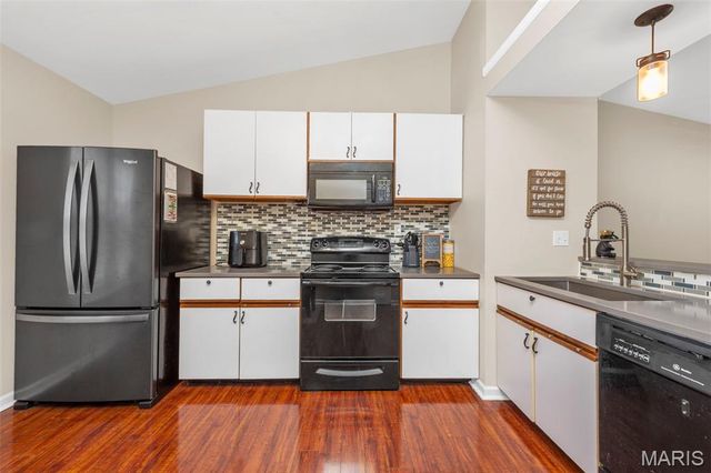 808 Sugar Valley Court 6, St Peters, MO 63376