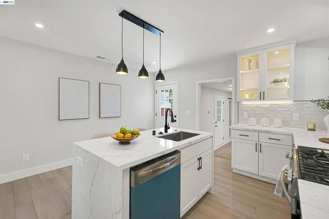 25353 Tarman Ave, Hayward, CA 94544