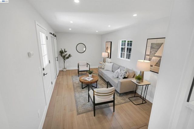 25353 Tarman Ave, Hayward, CA 94544