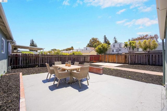 25353 Tarman Ave, Hayward, CA 94544