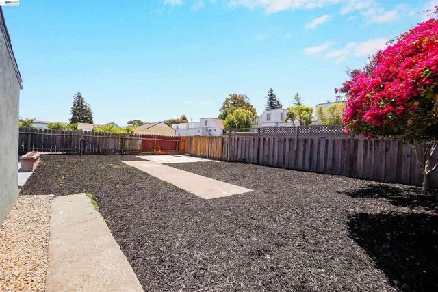 25353 Tarman Ave, Hayward, CA 94544