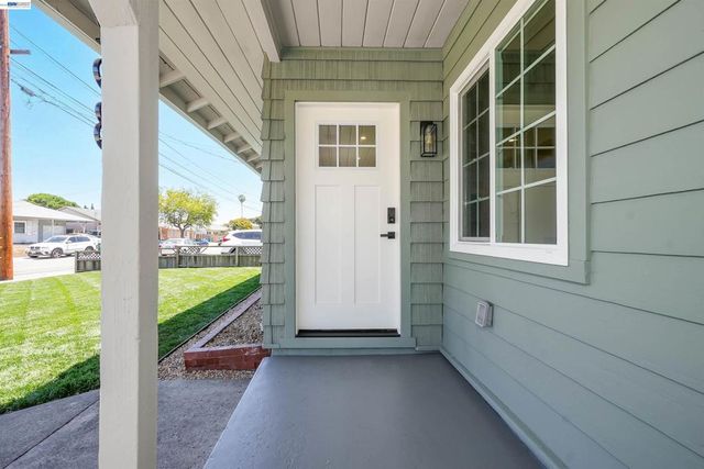 25353 Tarman Ave, Hayward, CA 94544