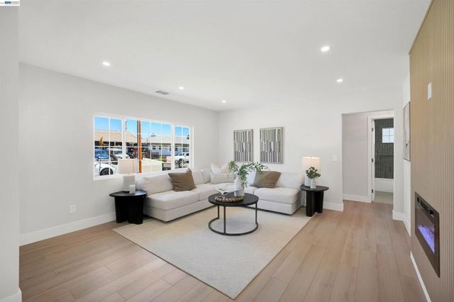 25353 Tarman Ave, Hayward, CA 94544