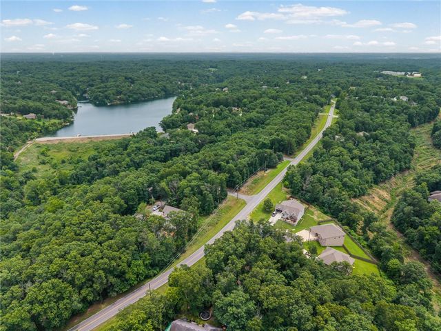 3 Manton Lane, Bella Vista, AR 72714