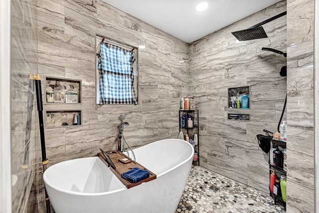 13751 E Ventris Road, Garfield, AR 72732