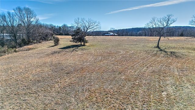 13751 E Ventris Road, Garfield, AR 72732