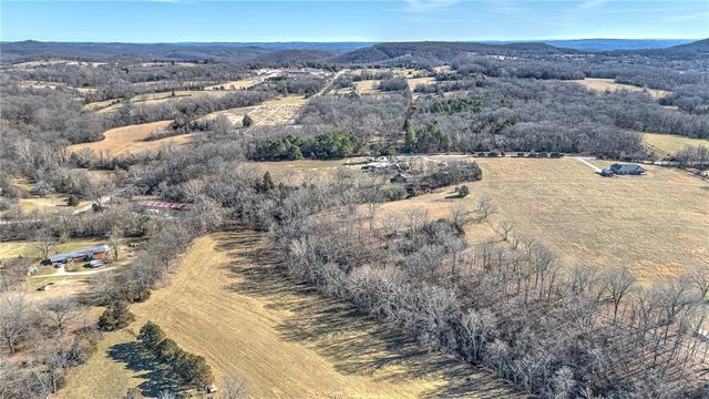 13751 E Ventris Road, Garfield, AR 72732