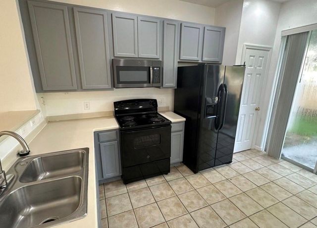 2674 MAYAGUANA STREET, Kissimmee, FL 34747