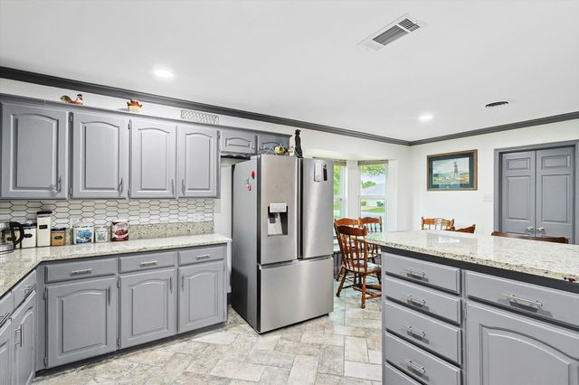 6837 Starnes Road, North Richland Hills, TX 76182