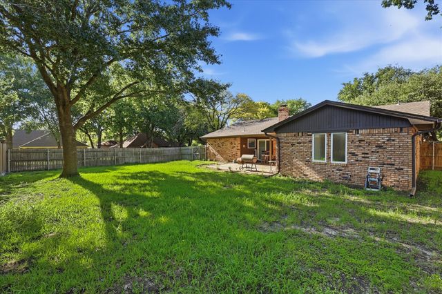 6837 Starnes Road, North Richland Hills, TX 76182