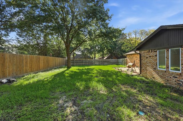6837 Starnes Road, North Richland Hills, TX 76182
