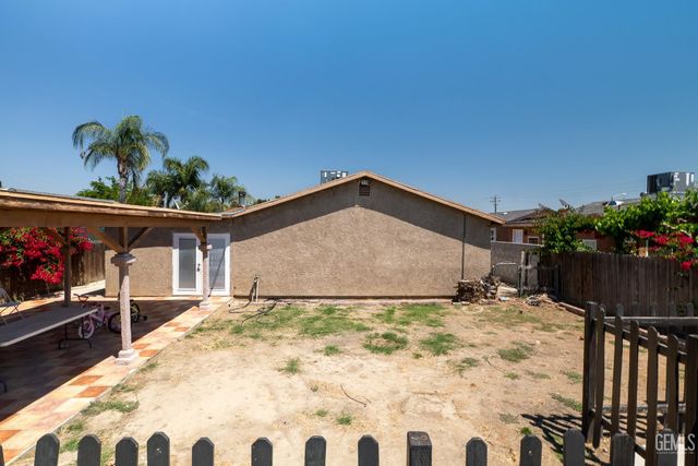 4809 Olivia Street, Bakersfield, CA 93307