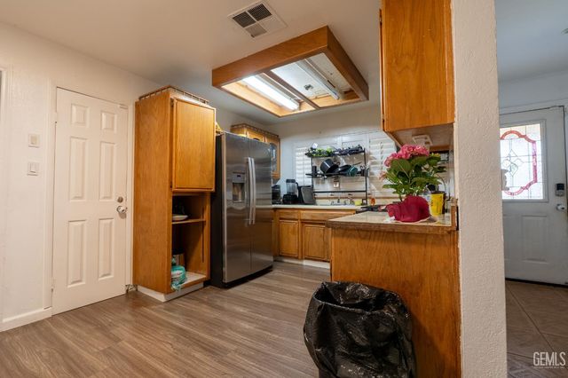 4809 Olivia Street, Bakersfield, CA 93307
