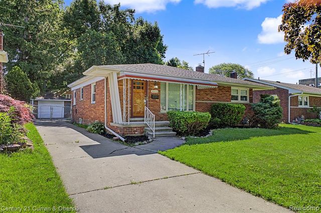 8212 Glengary Street, Dearborn Heights, MI 48127
