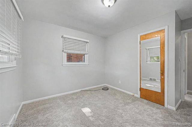 8212 Glengary Street, Dearborn Heights, MI 48127