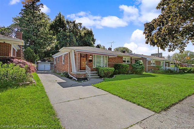 8212 Glengary Street, Dearborn Heights, MI 48127