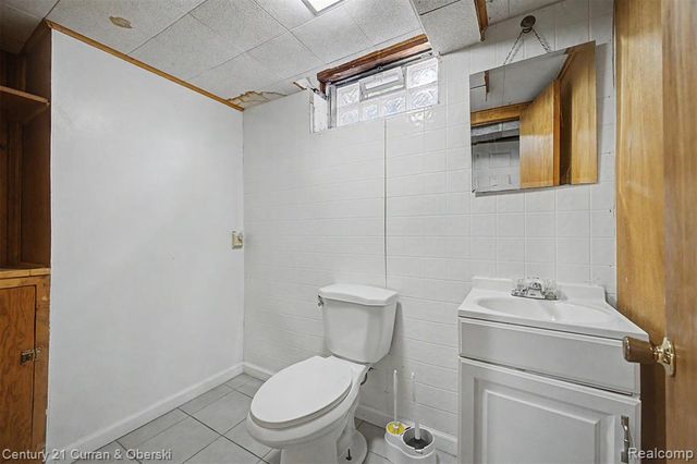 8212 Glengary Street, Dearborn Heights, MI 48127