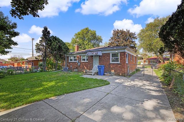 8212 Glengary Street, Dearborn Heights, MI 48127