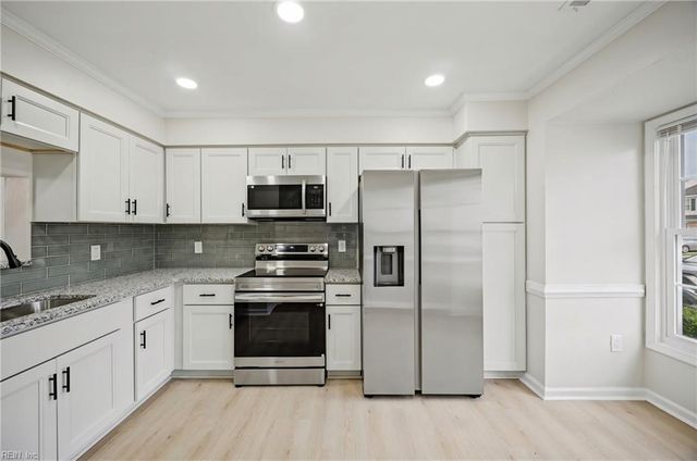 5589 Campus DR, Virginia Beach, VA 23462
