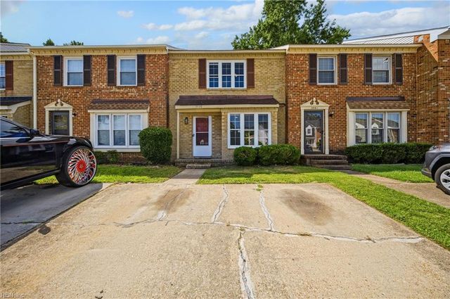 5589 Campus DR, Virginia Beach, VA 23462