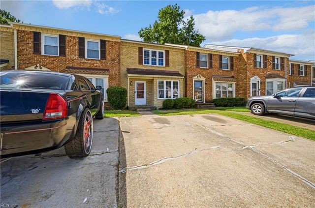 5589 Campus DR, Virginia Beach, VA 23462