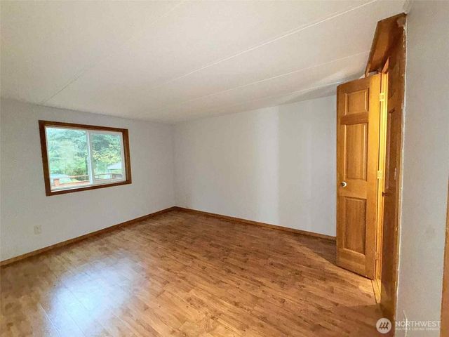 55509 310th Avenue Court E, Ashford, WA 98304