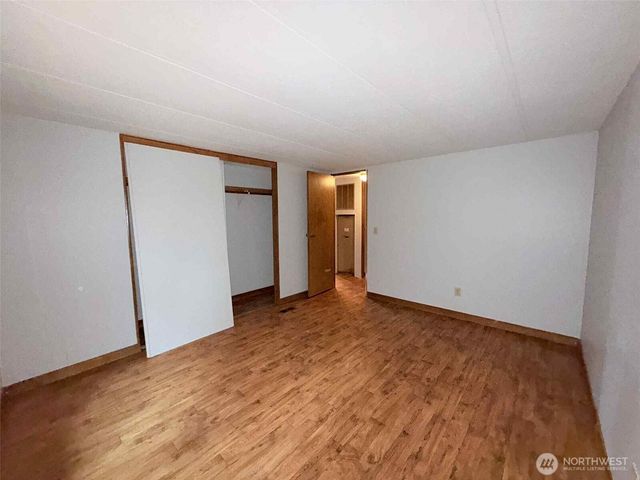 55509 310th Avenue Court E, Ashford, WA 98304