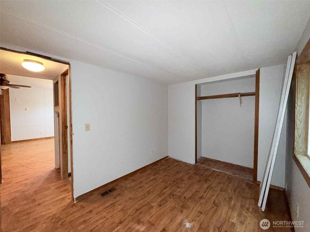 55509 310th Avenue Court E, Ashford, WA 98304