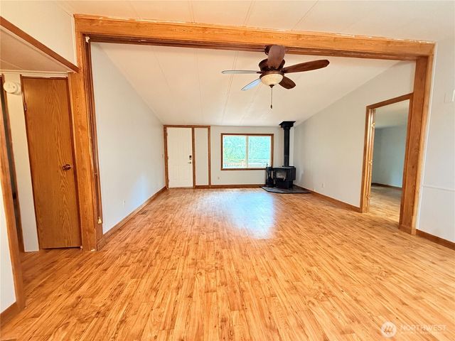 55509 310th Avenue Court E, Ashford, WA 98304