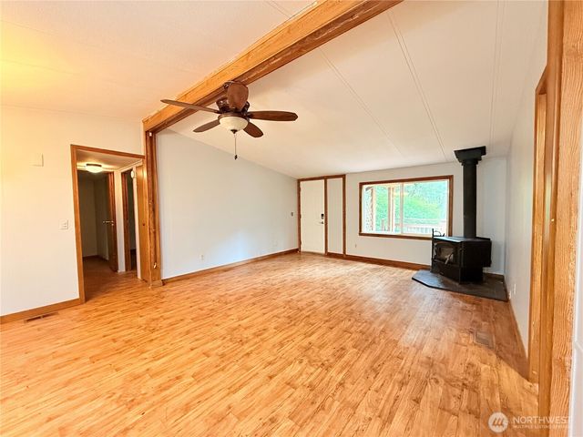 55509 310th Avenue Court E, Ashford, WA 98304