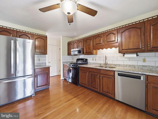 23 WHITTIER HTS, Hagerstown, MD 21742