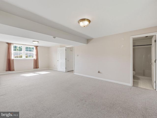23 WHITTIER HTS, Hagerstown, MD 21742