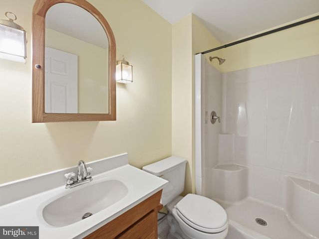 23 WHITTIER HTS, Hagerstown, MD 21742