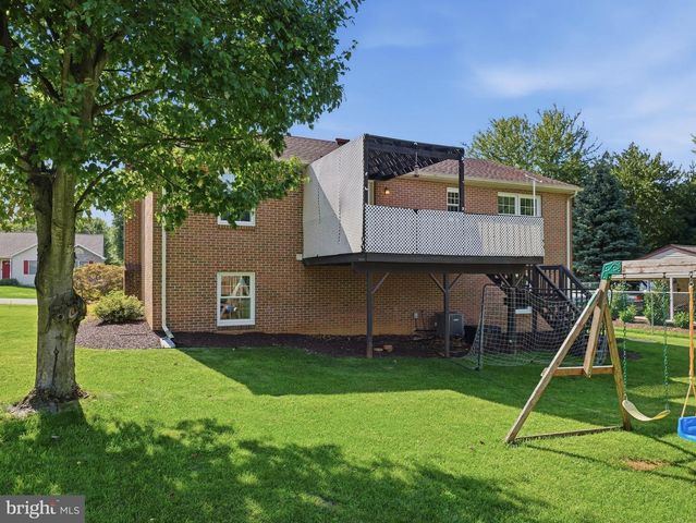 23 WHITTIER HTS, Hagerstown, MD 21742